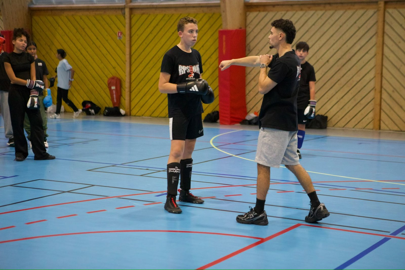 Correction technique entre deux tireurs à l'entraînement